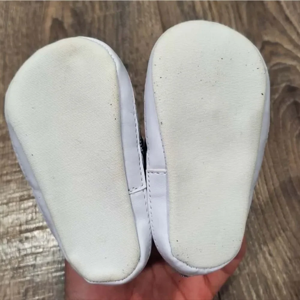 Baby Carter's Shoes Size 3-6M Gray and White Baby Shoeso